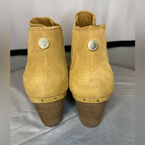 Steve Madden Women's Tinker Ankle booties Cognac Tan Suede New Size 10 B - Picture 3 of 6